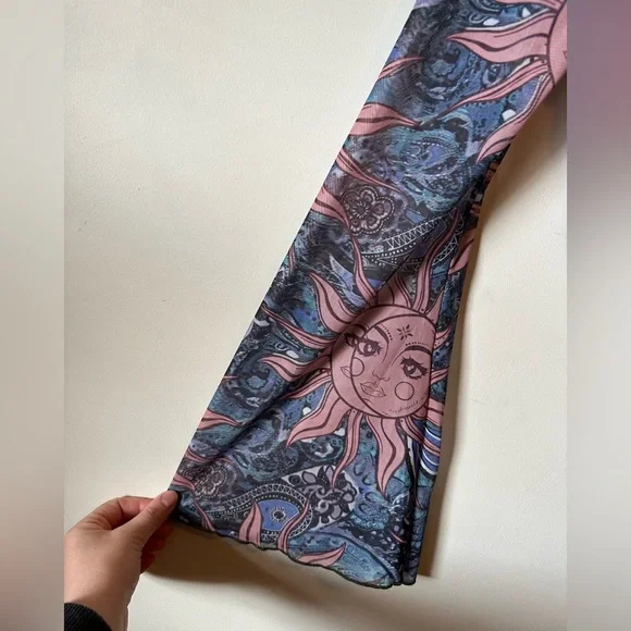 Celestial Mesh Cropped Crewneck Shirt Bell Sleeve Boho Hippie - Picture 2 of 4